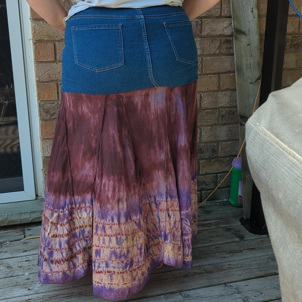 Upcycled Tye Dye Skirt - Picture 2 of 7